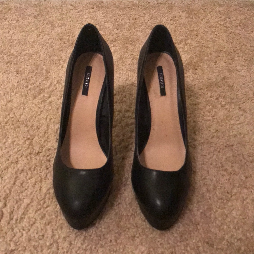 Black pump heels